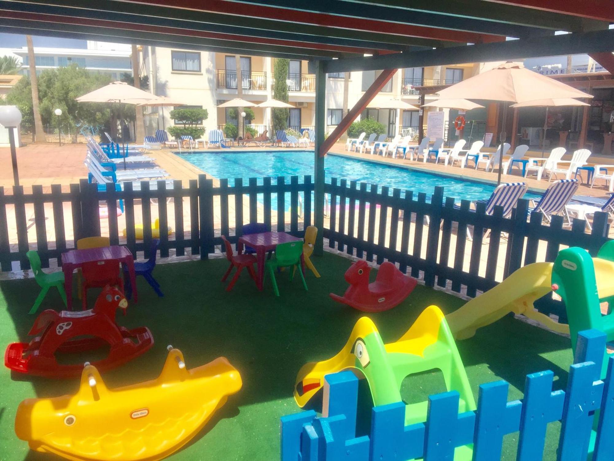 Carina Hotel Apartments Айя Напа Екстериор снимка