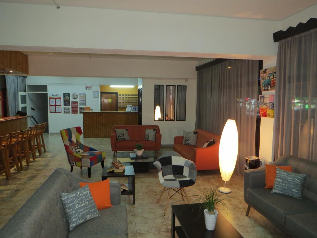 Carina Hotel Apartments Айя Напа Екстериор снимка