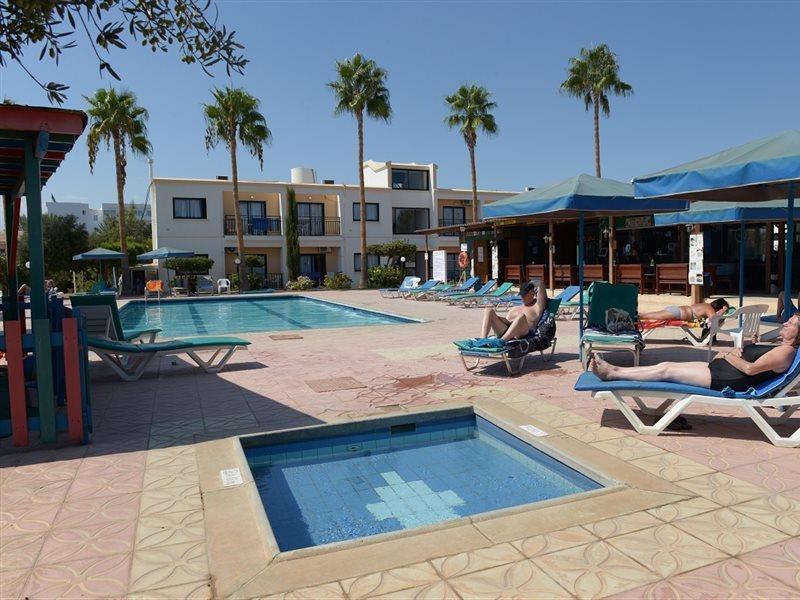 Carina Hotel Apartments Айя Напа Екстериор снимка