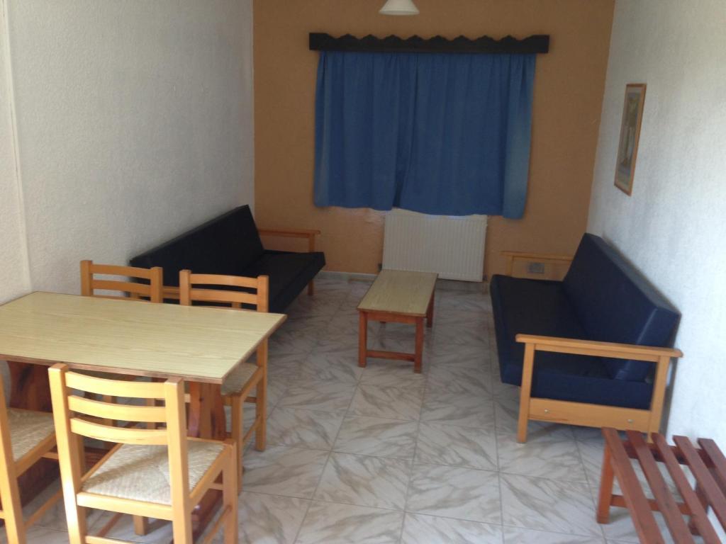 Carina Hotel Apartments Айя Напа Стая снимка