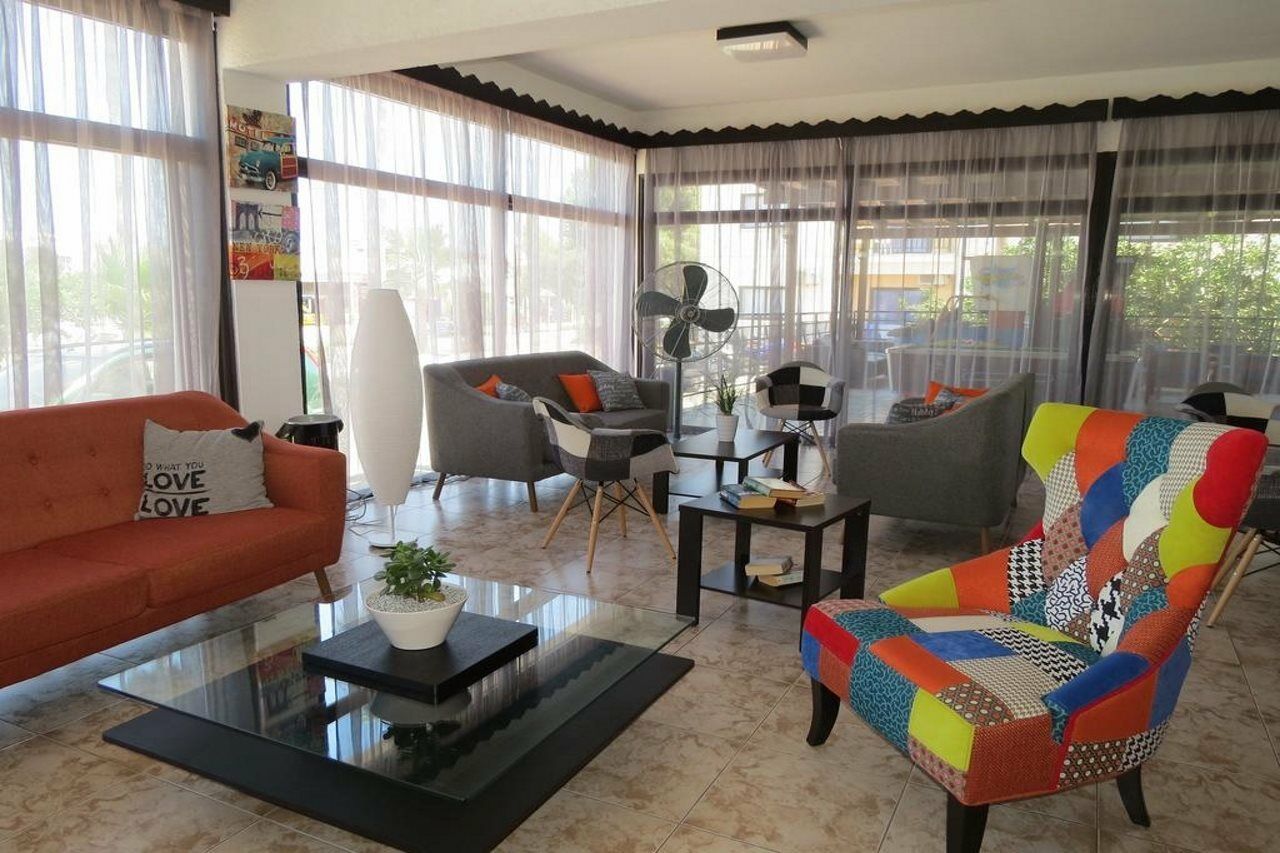 Carina Hotel Apartments Айя Напа Екстериор снимка
